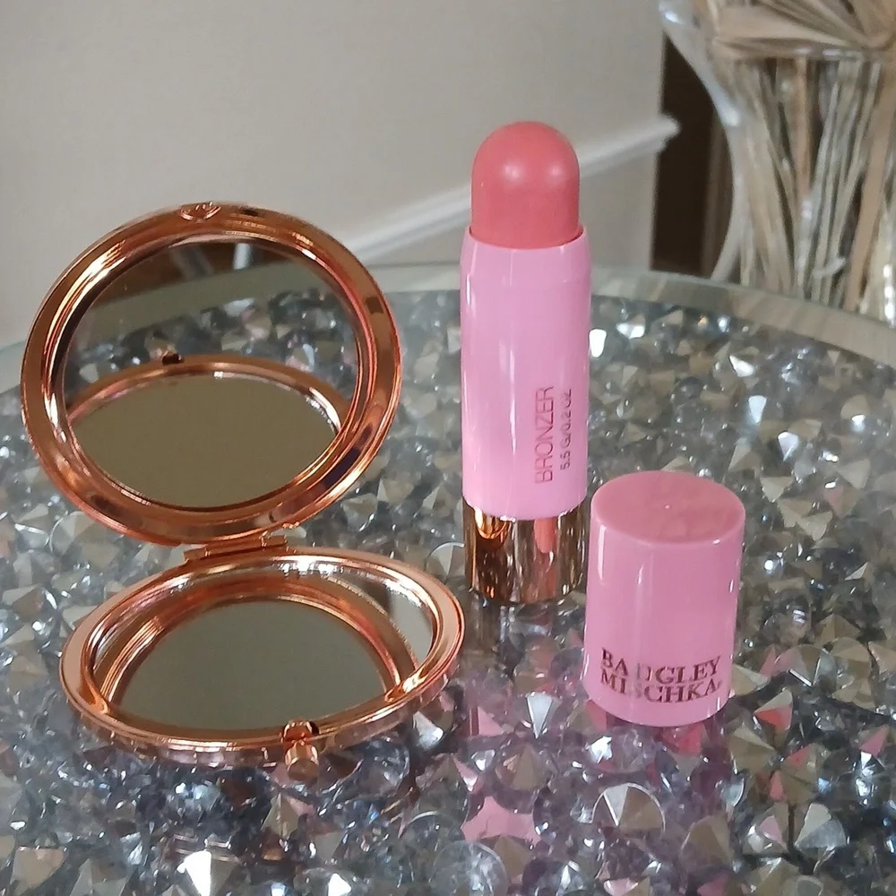 New Badgley Mischka Pink Blush Stick And Rose Gold Compact Mirrow 2pc
